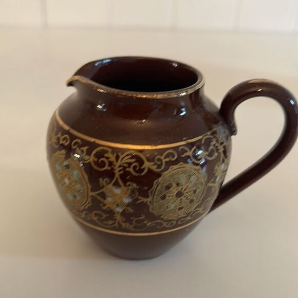 Gibson and Sons Vintage Sugar Bowl and Creamer Set - Picture 3 of 5